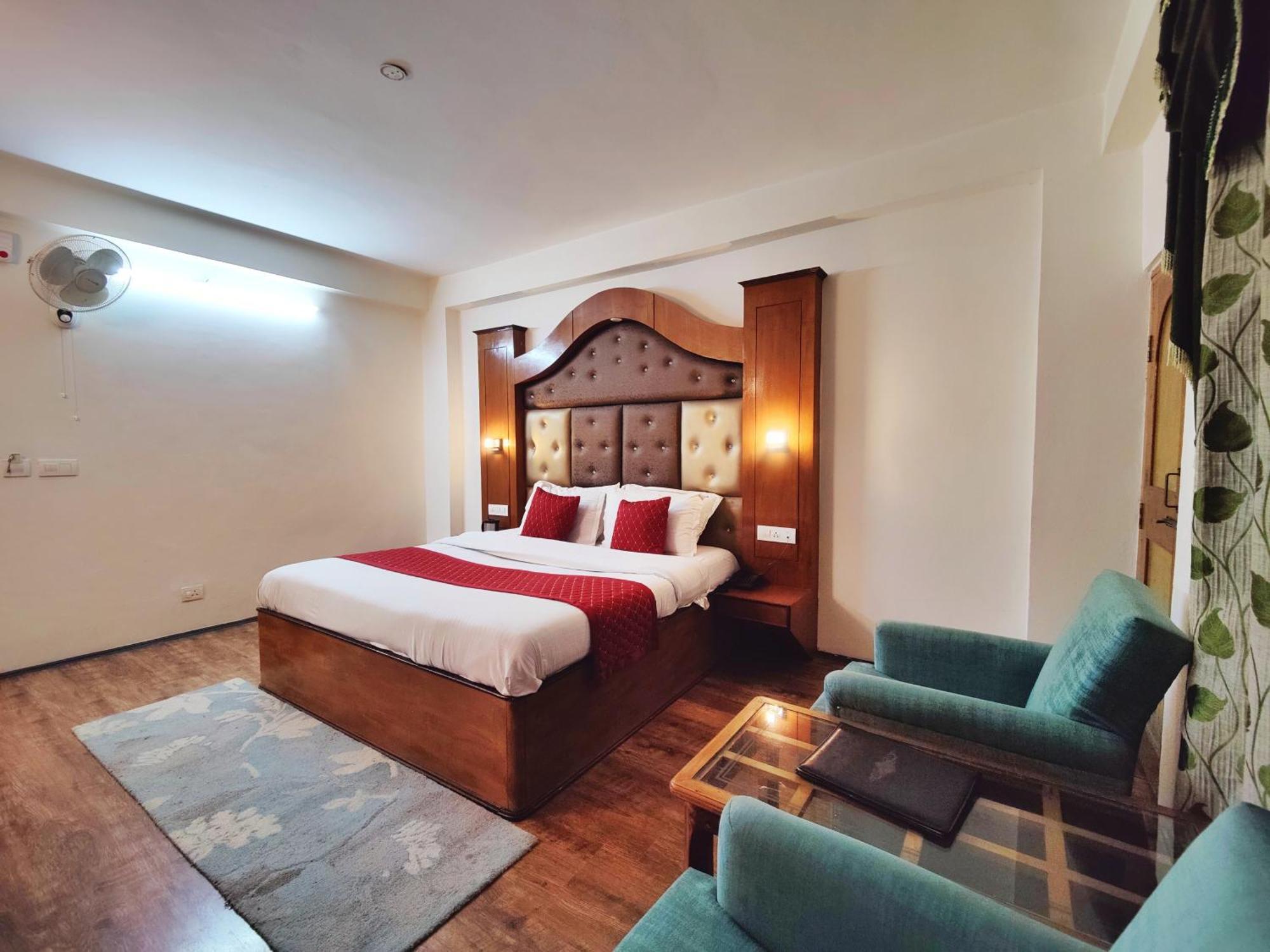 Surya International Hotel Manali Near Mall Road Exterior foto