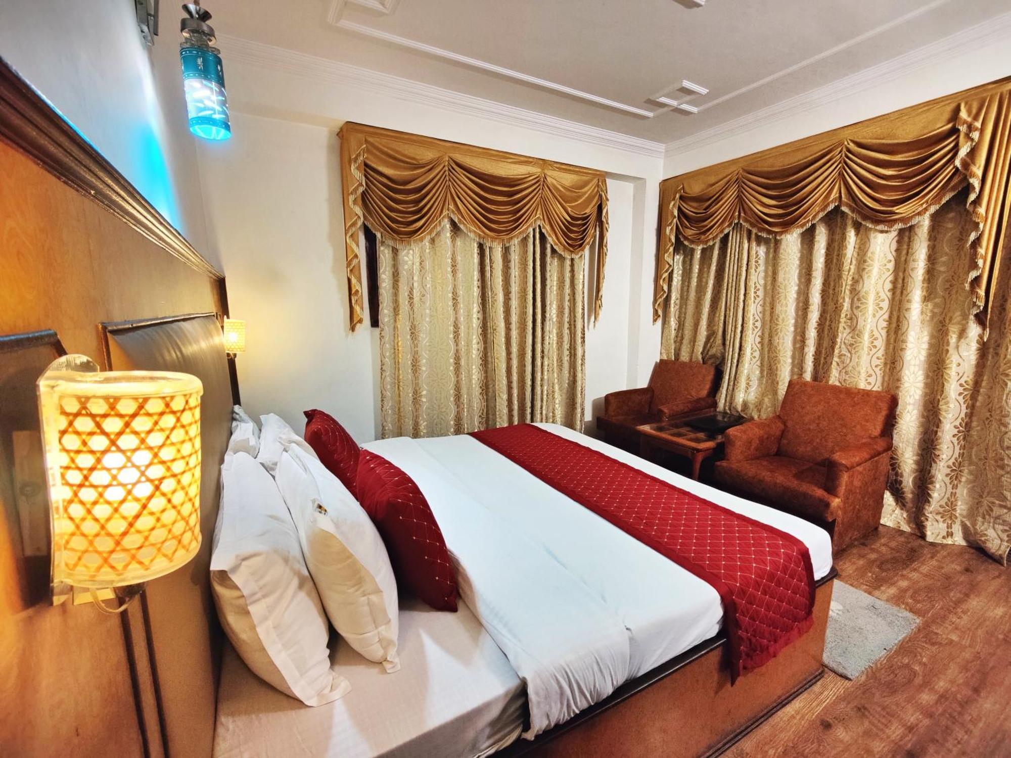 Surya International Hotel Manali Near Mall Road Exterior foto