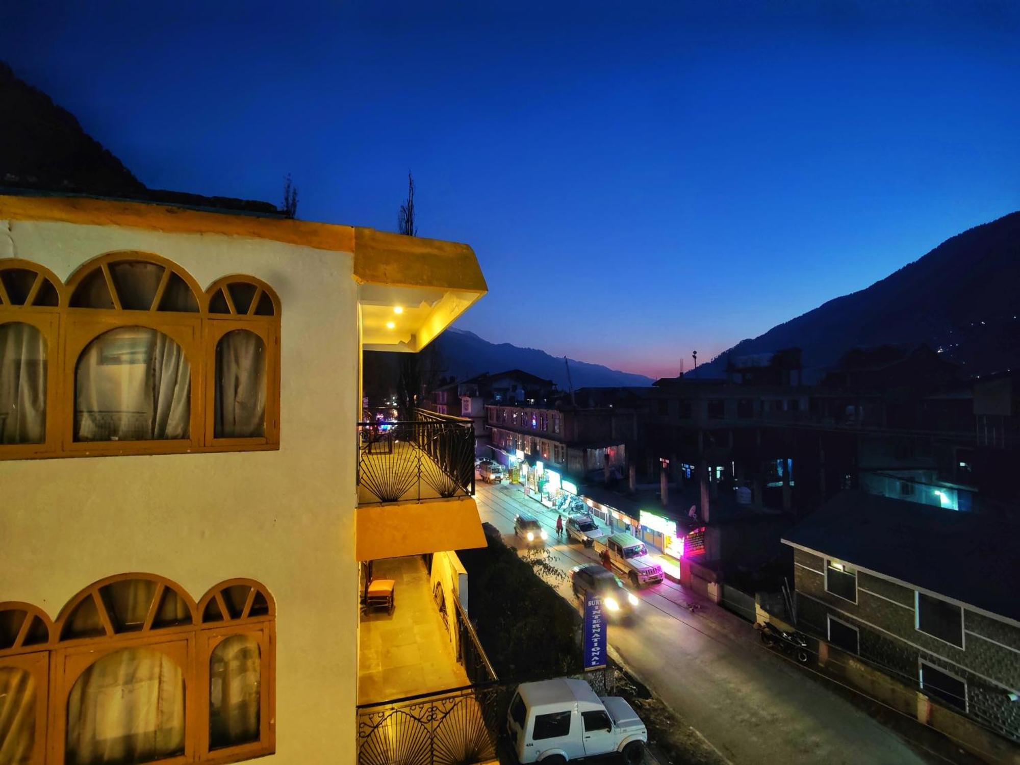 Surya International Hotel Manali Near Mall Road Exterior foto