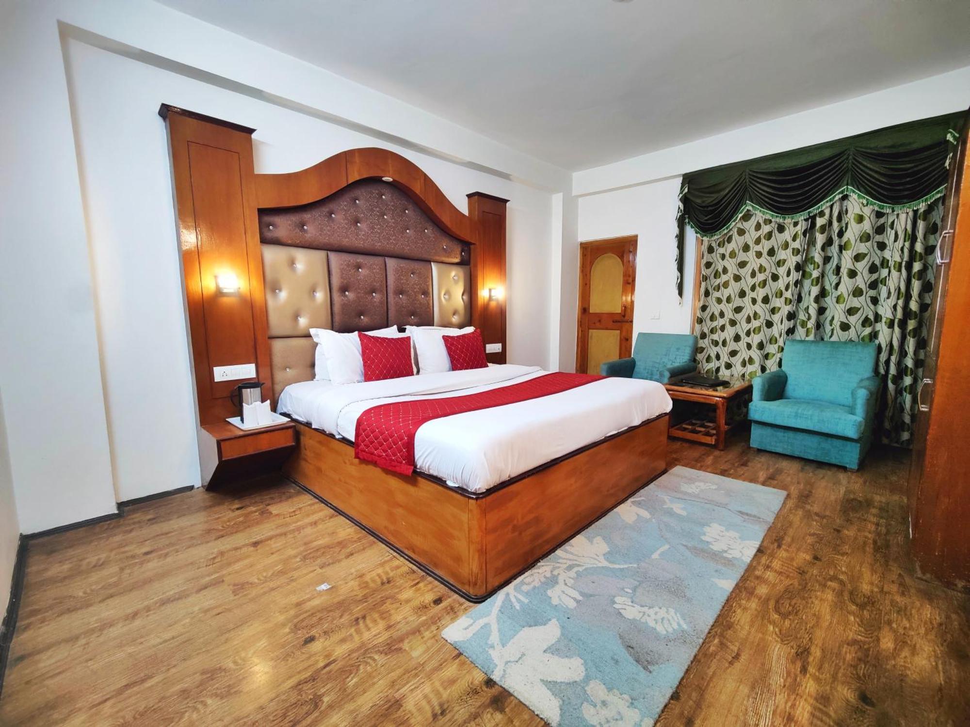 Surya International Hotel Manali Near Mall Road Exterior foto