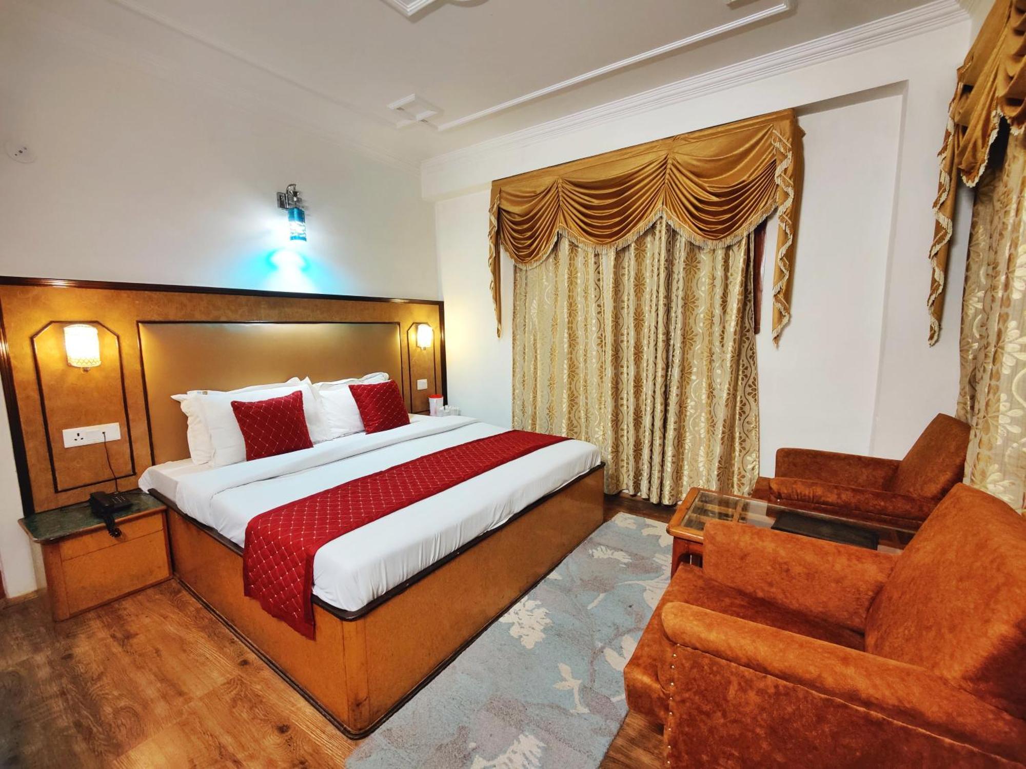 Surya International Hotel Manali Near Mall Road Exterior foto