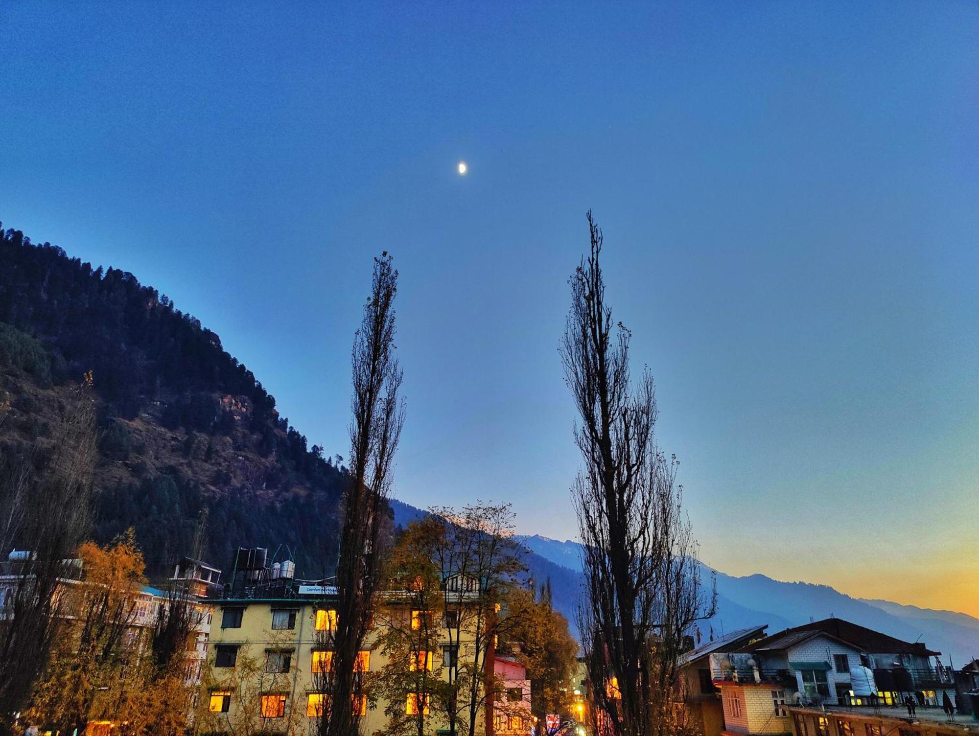 Surya International Hotel Manali Near Mall Road Exterior foto