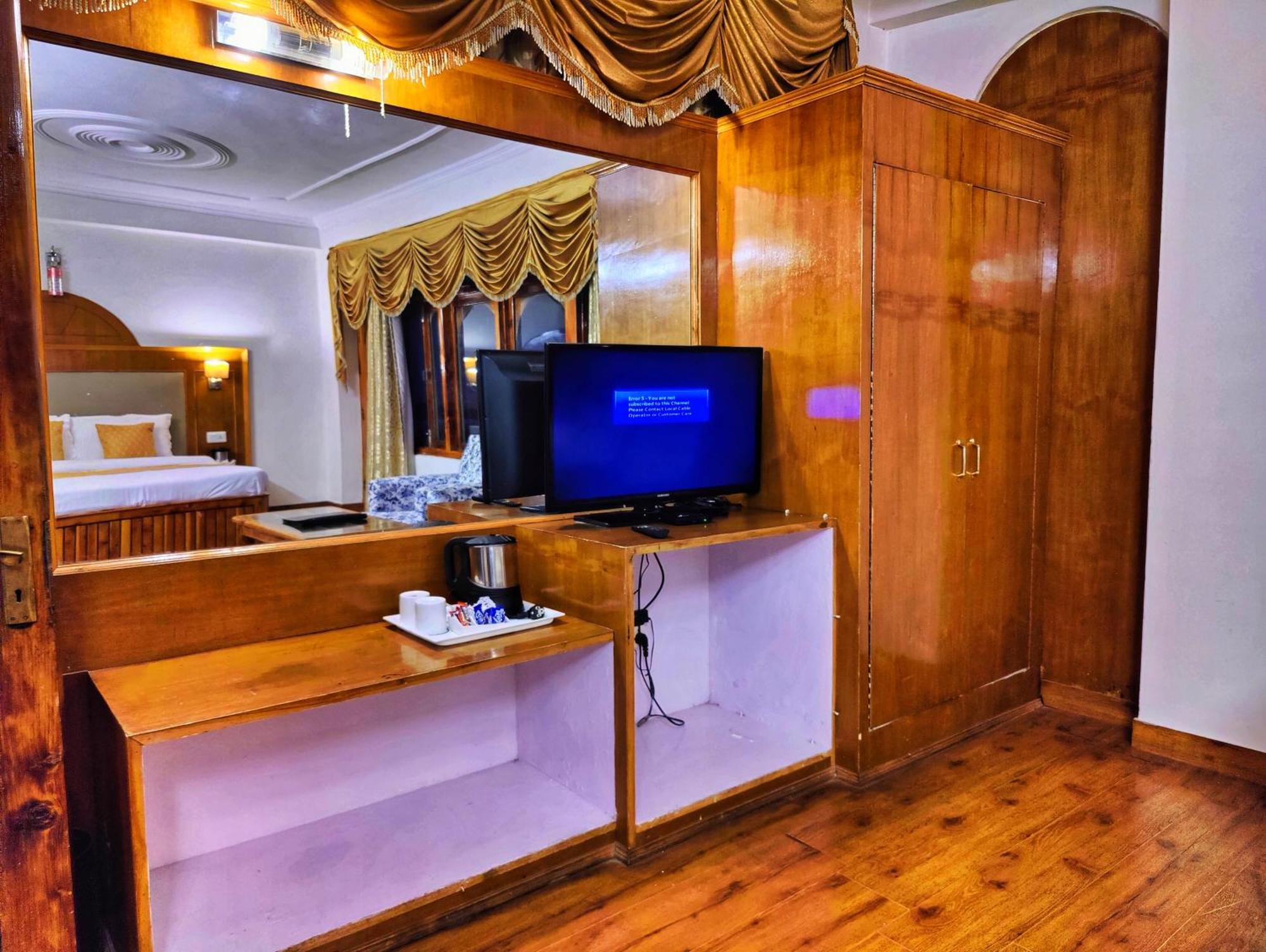 Surya International Hotel Manali Near Mall Road Exterior foto