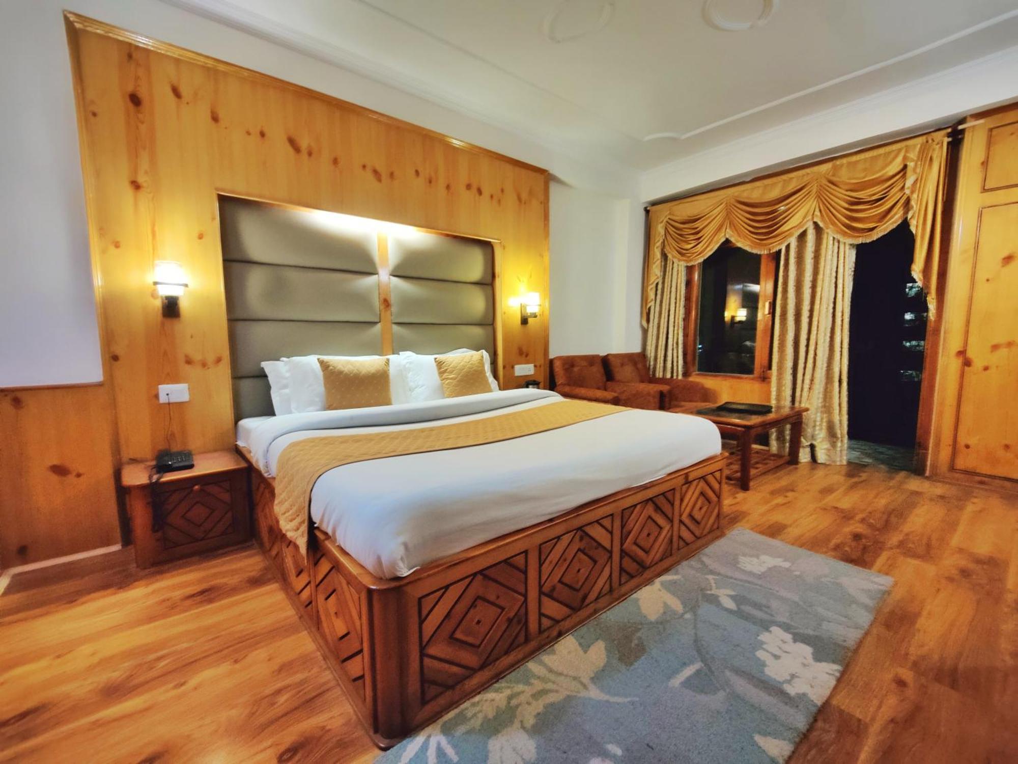 Surya International Hotel Manali Near Mall Road Exterior foto