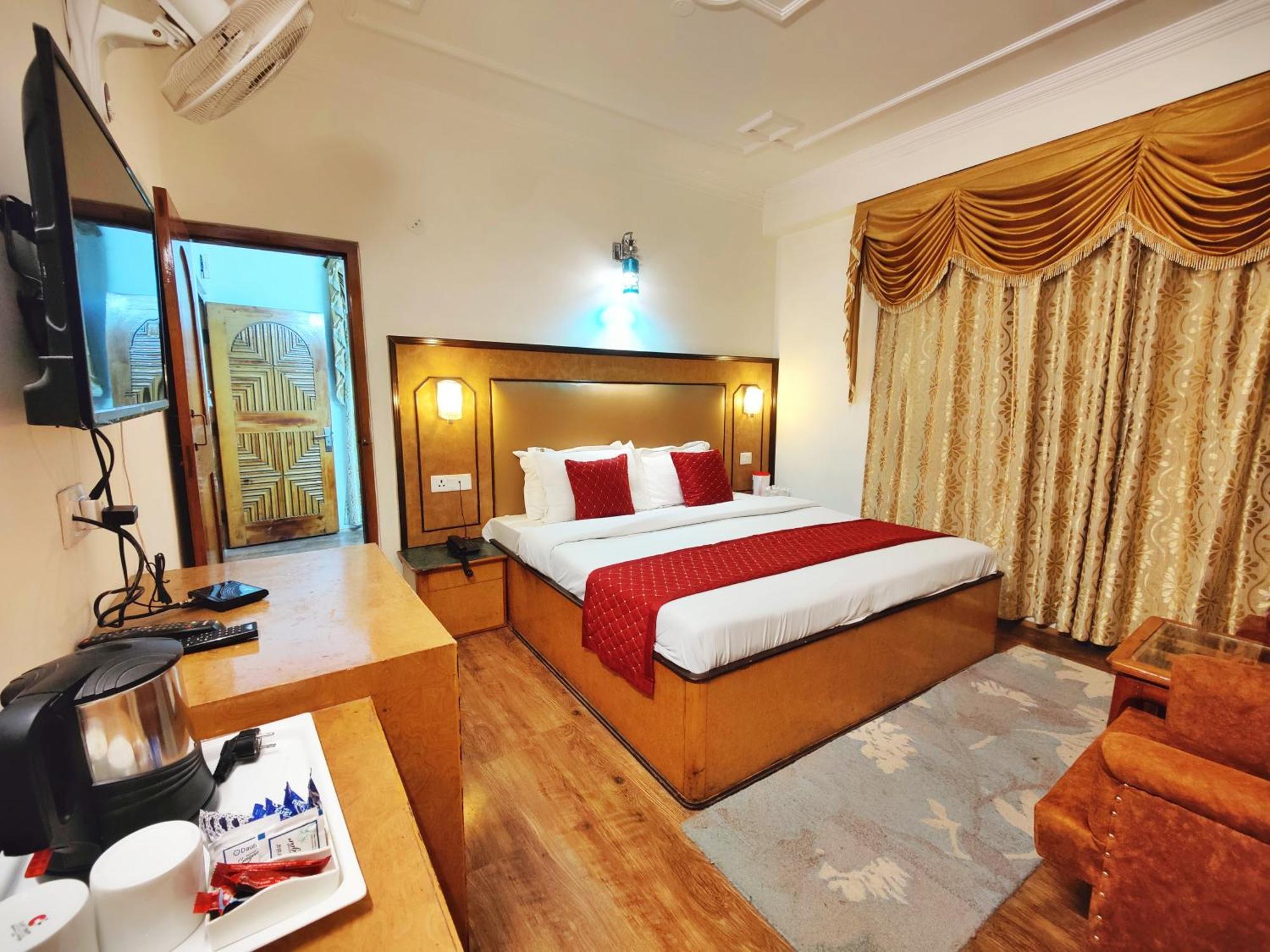 Surya International Hotel Manali Near Mall Road Exterior foto