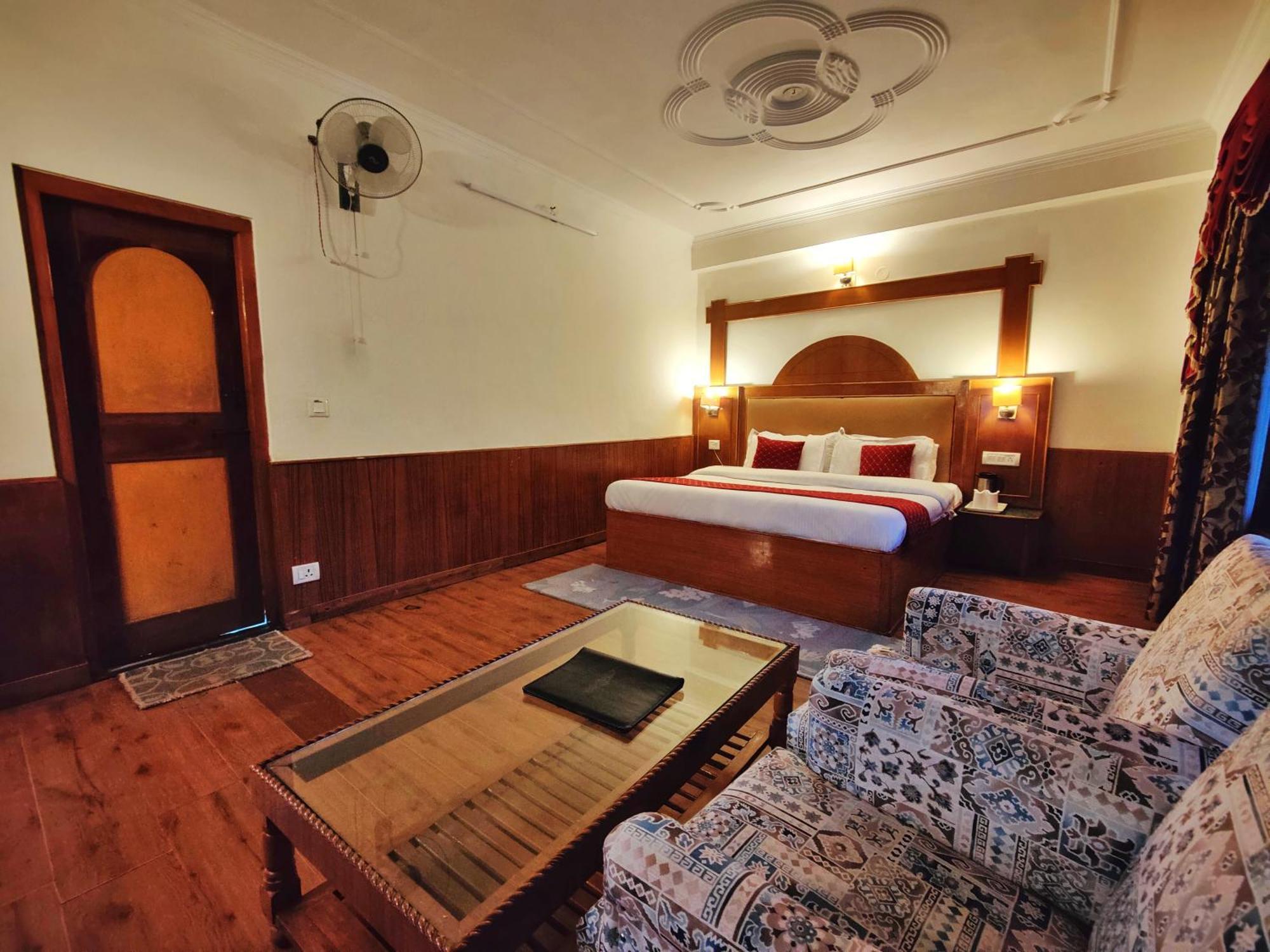 Surya International Hotel Manali Near Mall Road Exterior foto