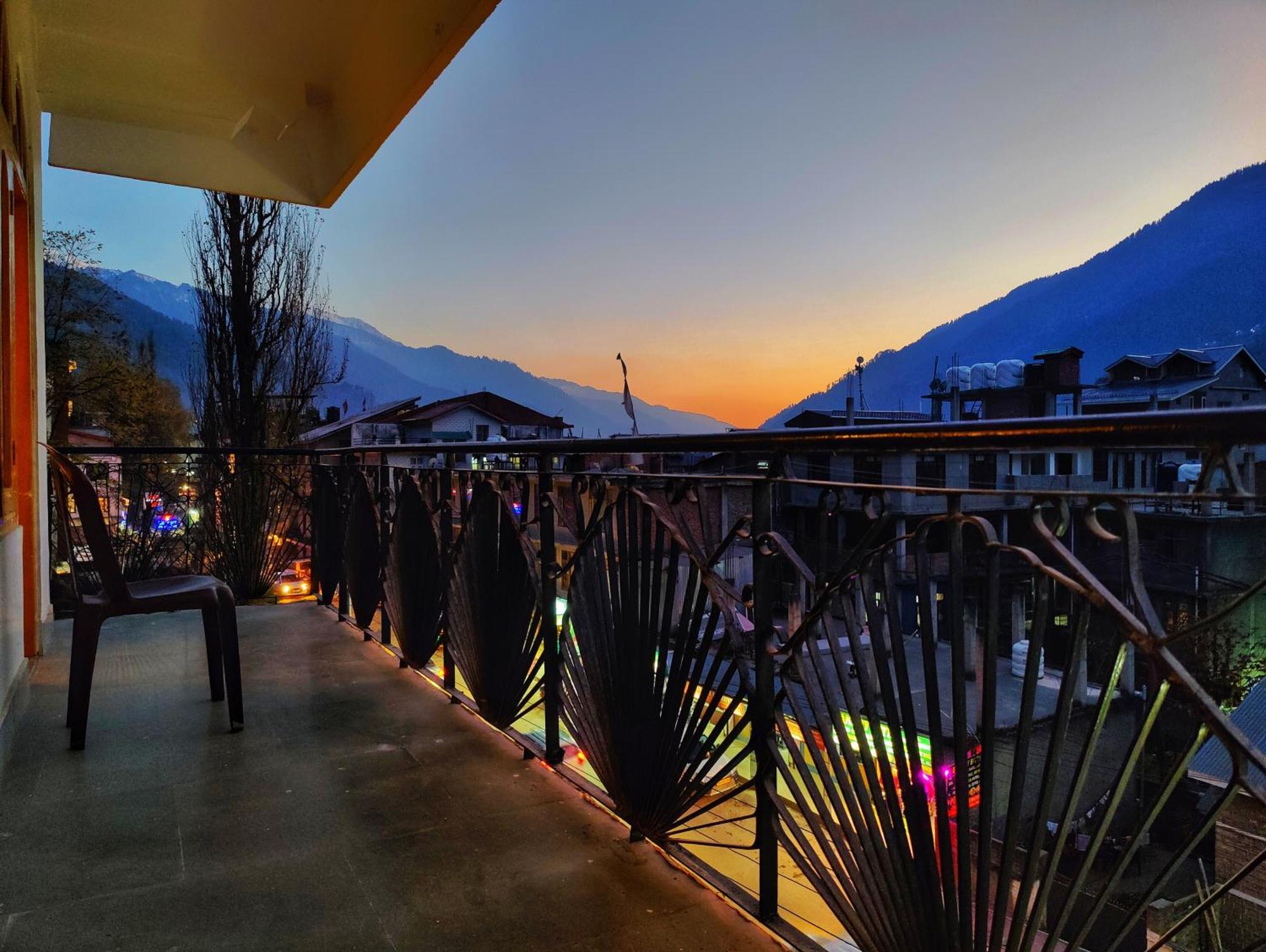 Surya International Hotel Manali Near Mall Road Exterior foto