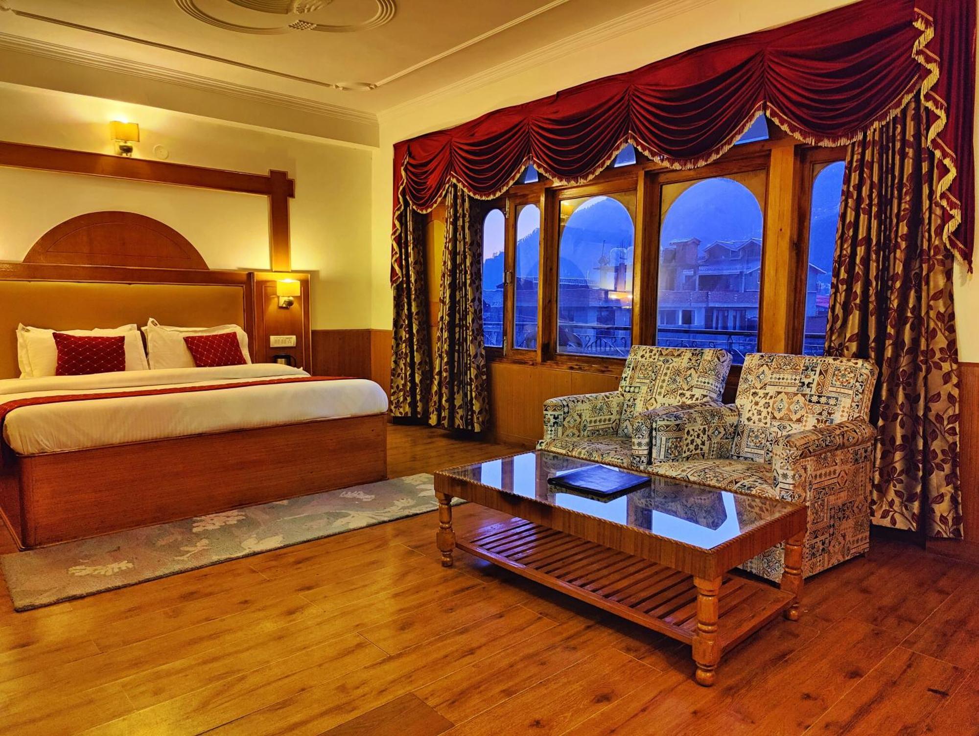 Surya International Hotel Manali Near Mall Road Exterior foto