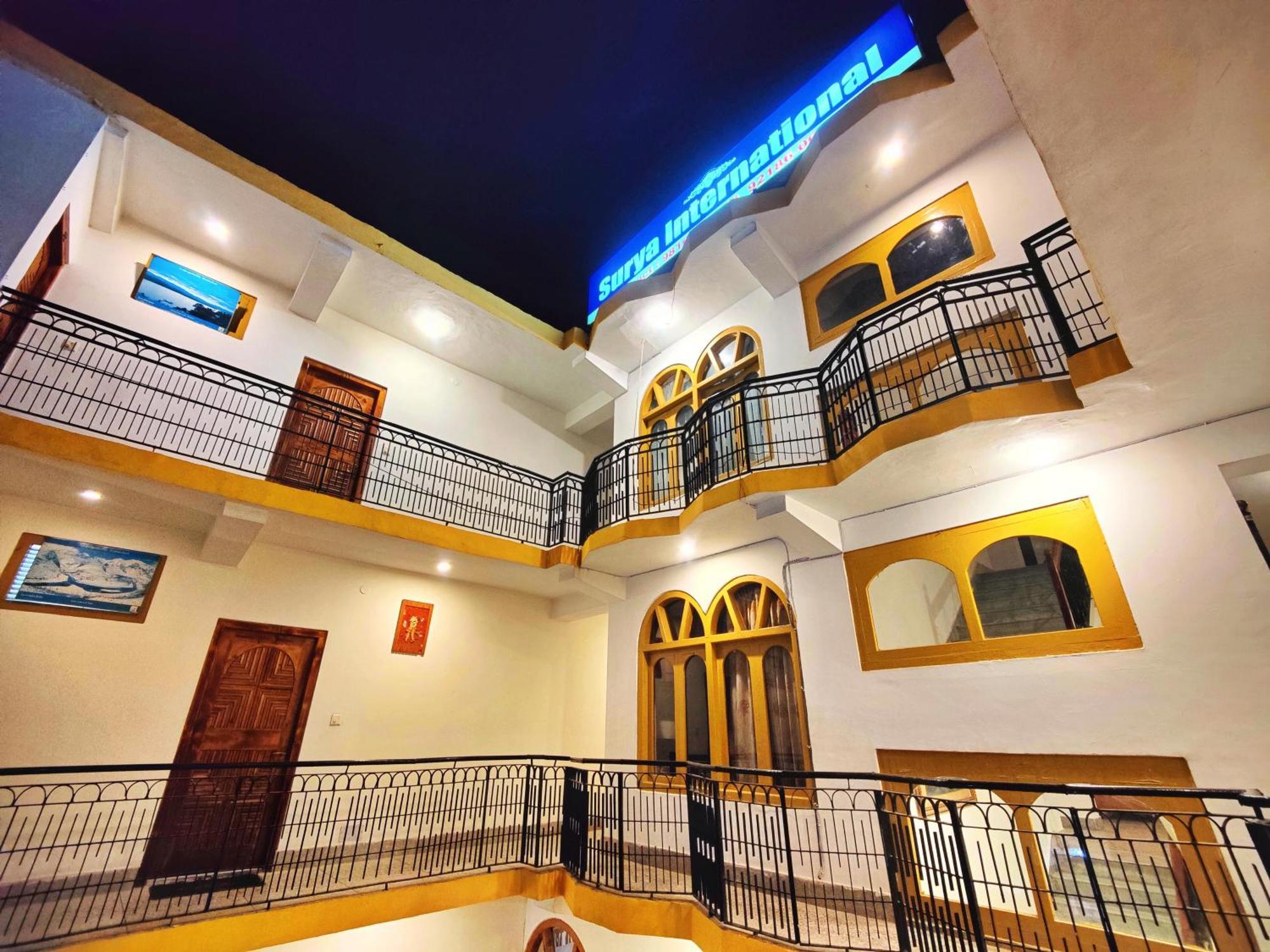 Surya International Hotel Manali Near Mall Road Exterior foto