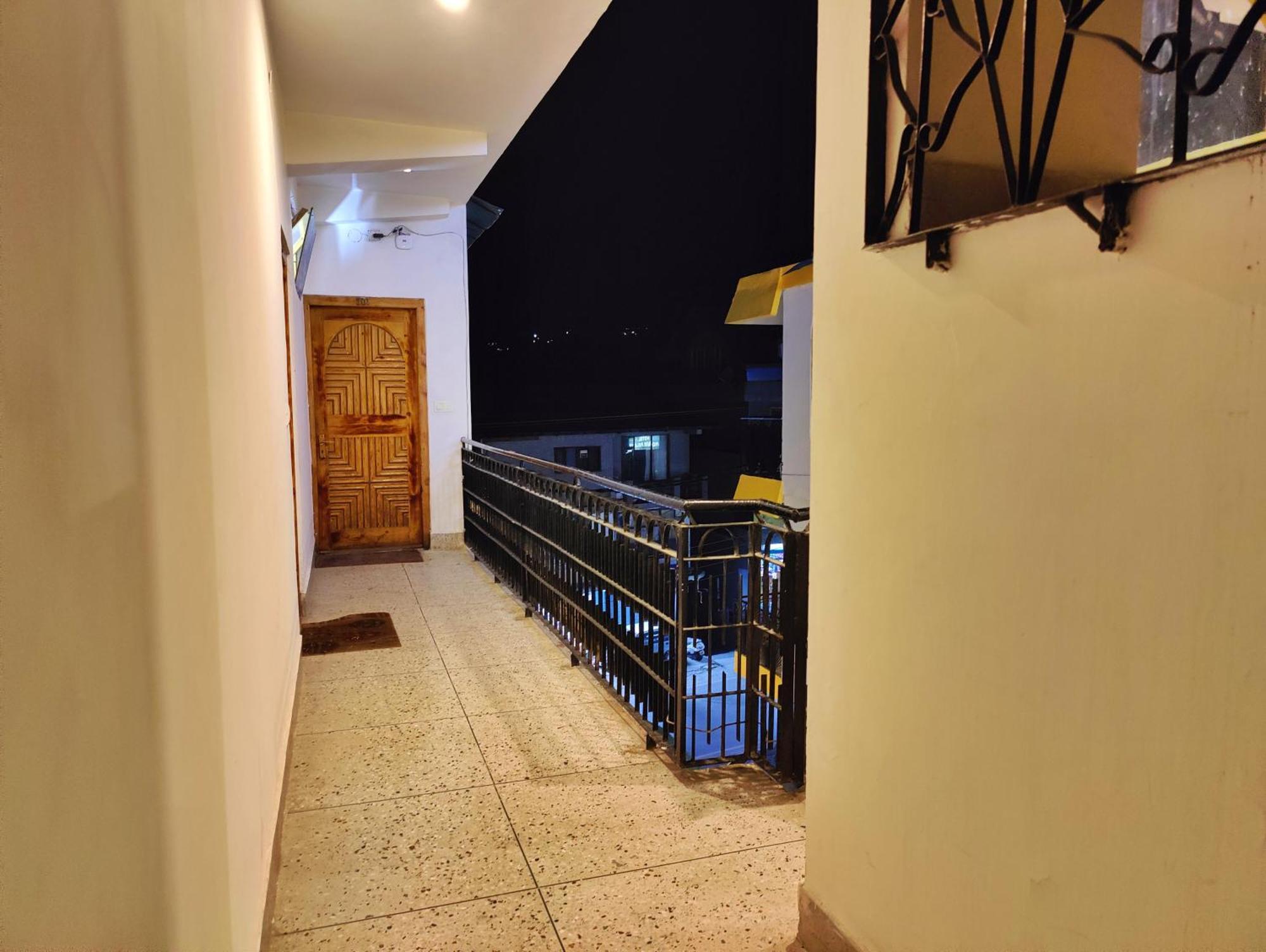 Surya International Hotel Manali Near Mall Road Exterior foto